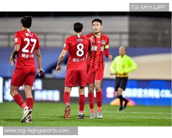 广州富力足球教练团队全新阵容揭晓助力球队冲击新赛季辉煌成就